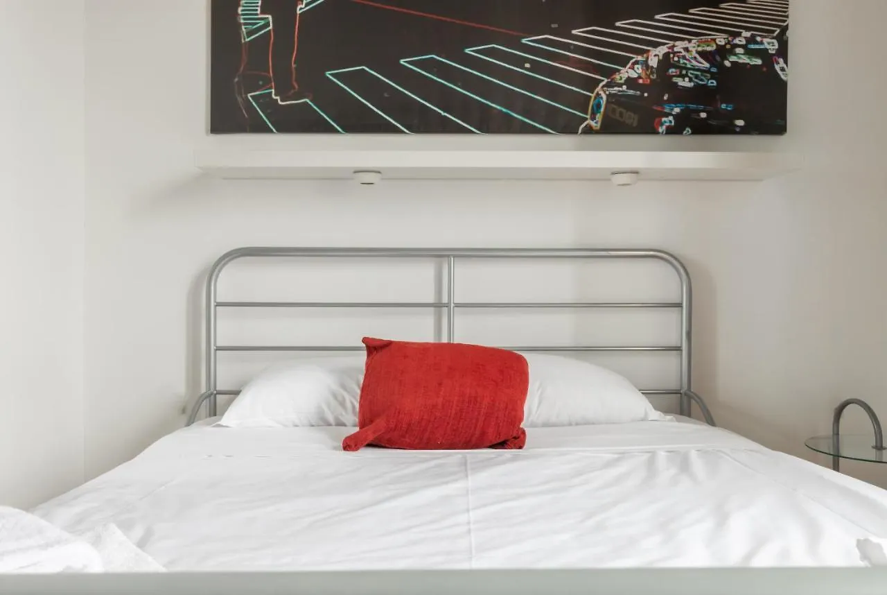 Cozy APT near Aeroporto Milano Linate Appartamento Italia