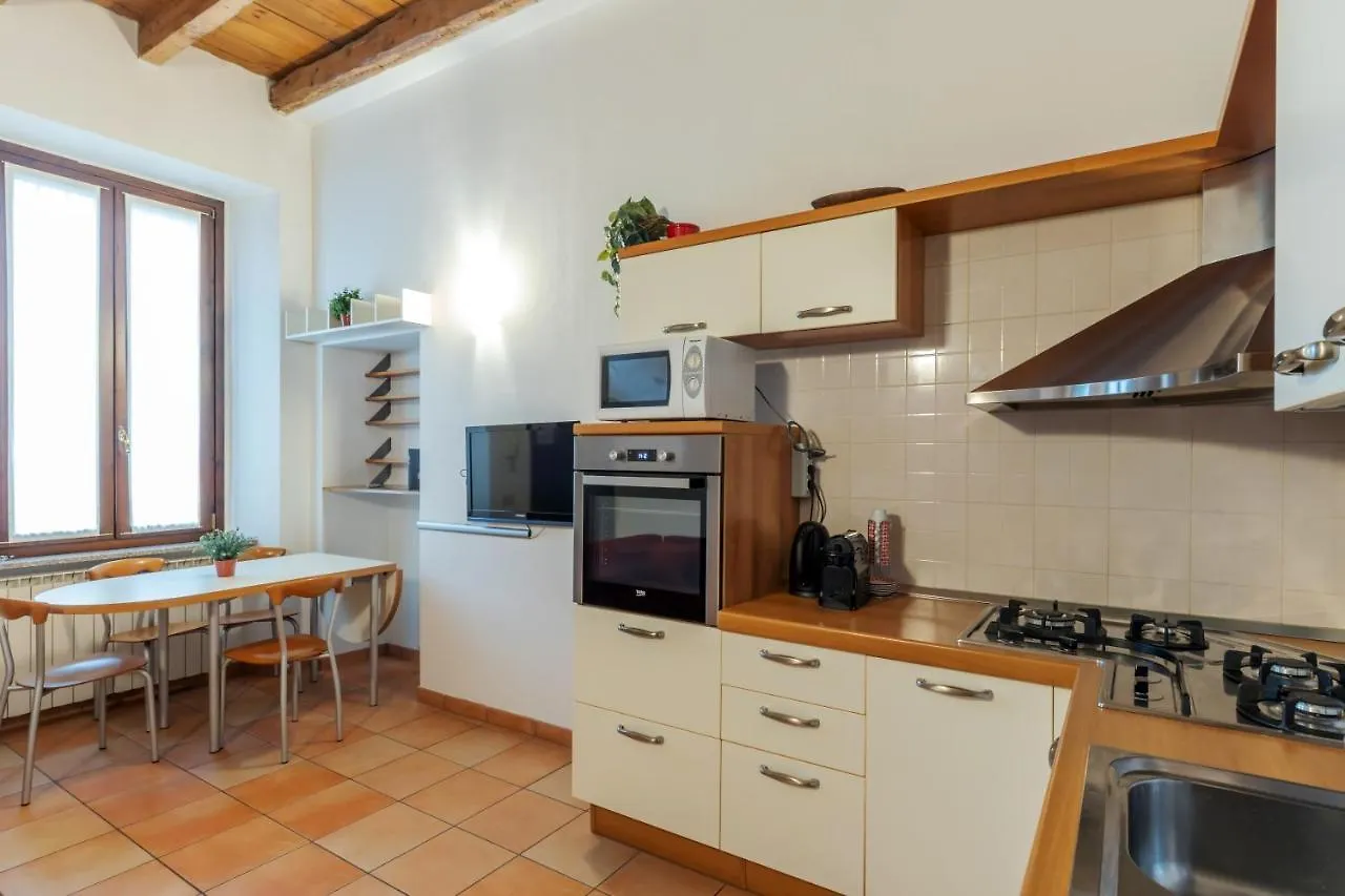 Cozy APT near Aeroporto Milano Linate Appartamento Italia